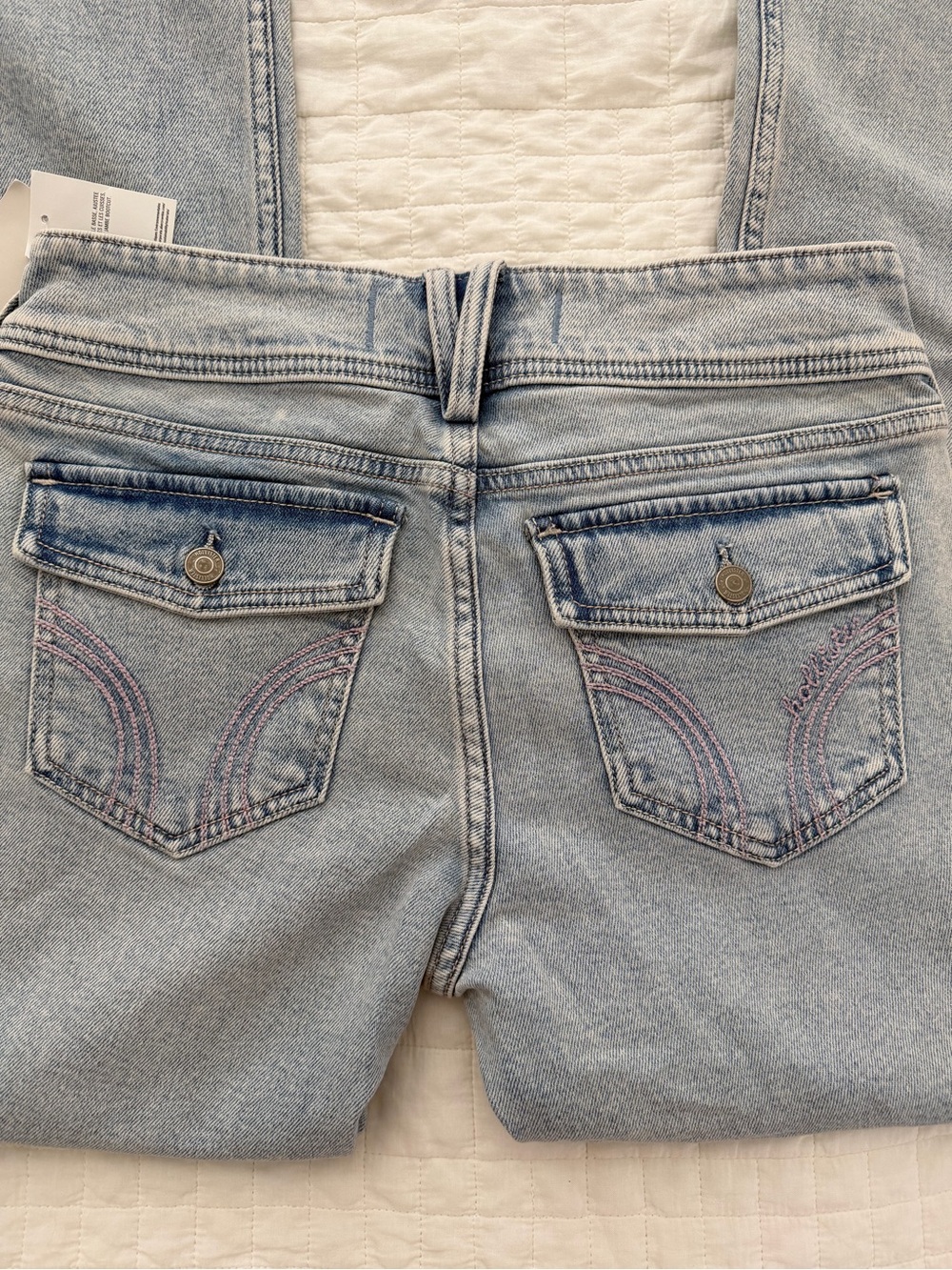 NWT Low rise Hollister Light wash Bootcut Jeans - Picture 6 of 6